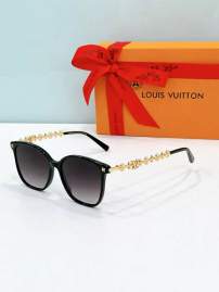 Picture of Louis Vuitton Sunglasses _SKUfw76323454fw